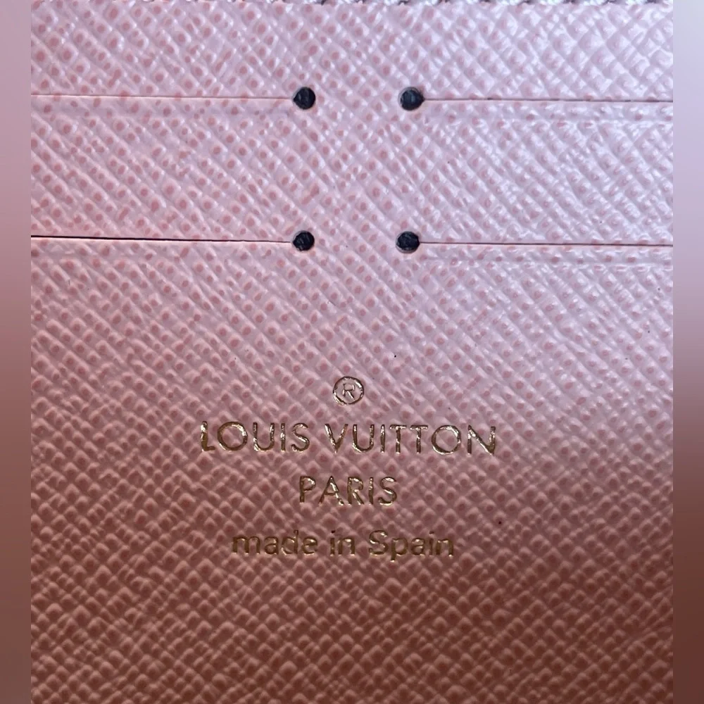 ❌ SOLD ❌ Authentic Louis Vuitton Clemence Wallet - Picture 11 of 11